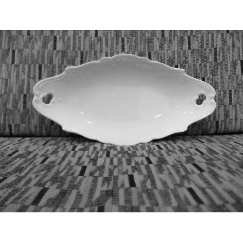  Блюдо овальне біле Rococo 25x13 см Cmielow