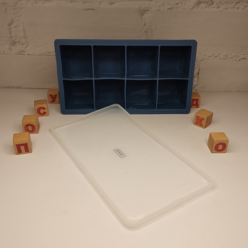  Форма для льоду з кришкою 8 відділень Sky blue 8x105 мл 21x11x5 см Lessner 10311