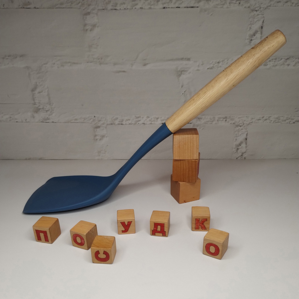  Лопатка силіконова з дерев`яною ручкою Woody blue 35 см Lessner 10294