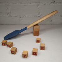  Лопатка силиконовая с деревяной ручкой ложка Woody blue 32 см Lessner 10297